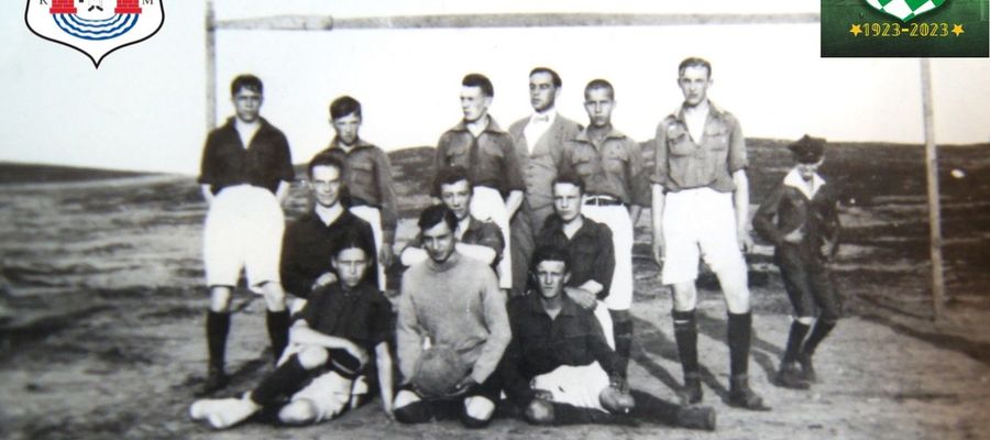 Na zdjęciu: pierwsza drużyna piłkarska w Mławie – rok 1923 (zbiory Janusza Grochowskiego)