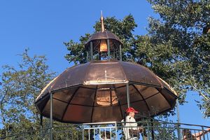 Kuta altana z miedzianym dachem w kształcie kopuły w parku Planty. Hit czy kit? [SONDA]