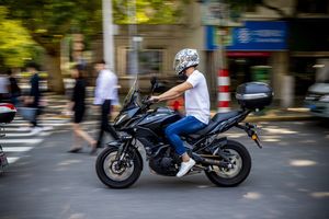 Policyjny pościg w Radomiu za motocyklistą