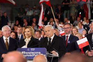 Prezes PiS w Kielcach: Tusk nie może otrzymać kolejnej szansy. Przez 8 lat mieliśmy w Polsce rząd chłopców w krótkich spodenkach