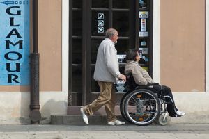 Urząd Miasta Płocka organizuje transport dla niepełnosprawnych na wybory i referendum