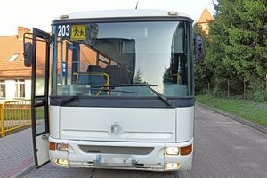 Niesprawny autobus dowoził dzieci do szkoły 