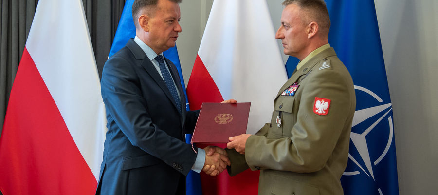 Minister obrony narodowej Mariusz Błaszczak i płk Grzegorz Kaliciak