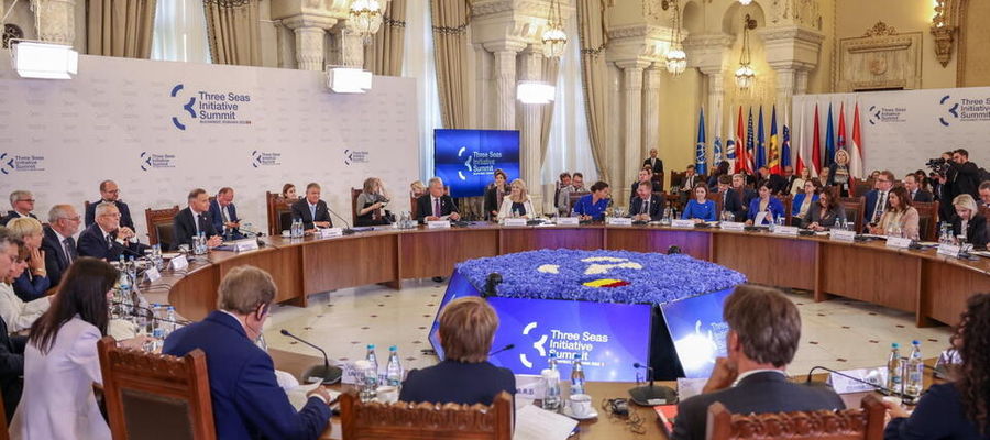 Szczyt Trójmorza w Bukareszcie z udziałem prezydenta RP Andrzeja Dudy