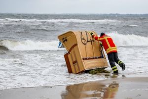Powódź stulecia. Milionowe straty po sztormie na Bałtyku