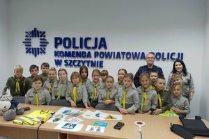 Spotkanie z harcerzami w Komendzie Powiatowej Policji w Szczytnie