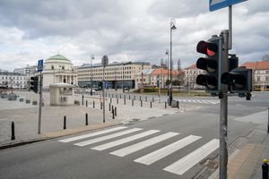Przebudowa placu Trzech Krzyży w Warszawie opóźniona