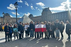 [ZDJĘCIA] Wizyta polskich licealistów z AZPO w Paryżu
