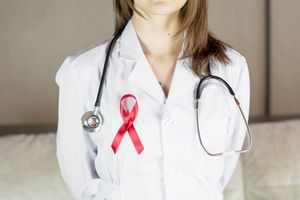 Dla zdrowia kobiet: MZ zwiększa dostęp do badań raka piersi i szyjki macicy