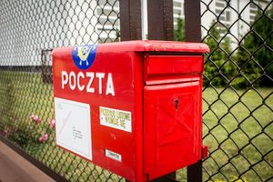 Poczta Polska z aplikacją do obsługi przesyłek kurierskich