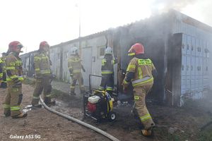Pożar kontenera socjalnego pod Oleckiem