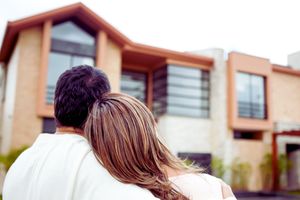 Jakie opcje finansowania zakupu mieszkania mają młode małżeństwa?