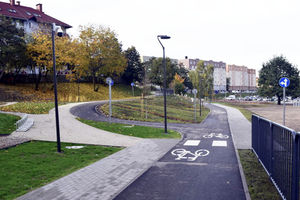 [ZDJĘCIA] Burmistrz Dawid Kopaczewski: oddajemy do użytku mieszkańców kolejny odcinek ścieżek rowerowych w samym centrum miasta