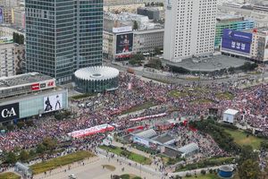 "Marsz Miliona Serc". Ulicami Warszawy przeszło około 700 tys. uczestników