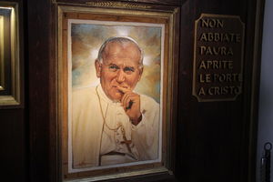 Głosować na Świętego Jana Pawła II czy…na Tuska?