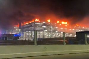 Pożar na Lotnisku Luton. Wszystkie loty odwołane