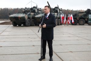 Szef MON: możemy powiedzieć z satysfakcją, że Wojsko Polskie jest w Wojewodzinie