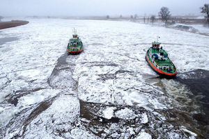 Osiem lodołamaczy będzie chronić Wisłę w rejonie Płocka