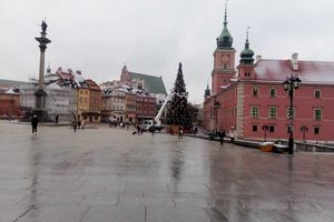 Warszawa przystraja się na Święta