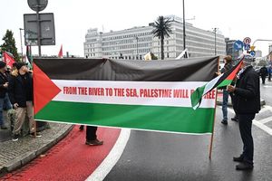 Manifestacja wzywająca do natychmiastowego zawieszenia broni w Strefie Gazy