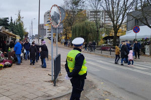 Policjanci czuwają nad bezpieczeństwem olsztynian podczas dnia Wszystkich Świętych [AKTUALIZACJA]