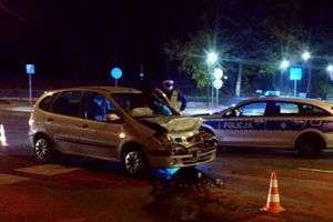 Uwaga kierowcy! Na ul. Sielskiej w Olsztynie zderzyły się dwa pojazdy. Występują utrudnienia w ruchu drogowym 
