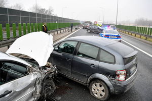 Seria wypadków na drogach. Policja apeluje o ostrożność