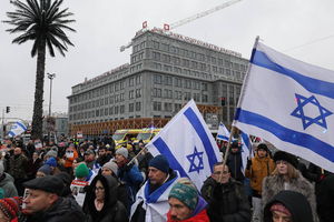 Ulicami Warszawy przeszedł marsz solidarności z Izraelem