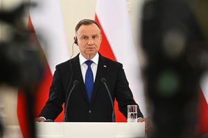 Prezydent: w związku z dzisiejszymi działaniami dotyczącymi mediów wzywam premiera do respektowania polskiego porządku prawnego