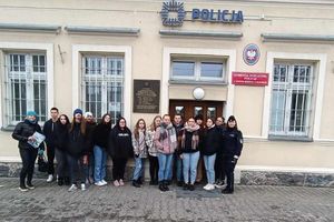 Kolejne spotkanie z maturzystami promujące dobór do służby w Policji