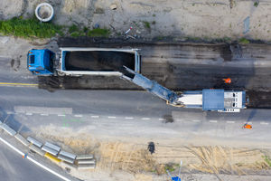 GDDKiA otrzymała zgodę na naprawę drogi zużytą warstwą asfaltu