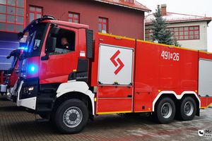 W Mrągowie odbyło się uroczyste przekazanie pojazdów pożarniczych