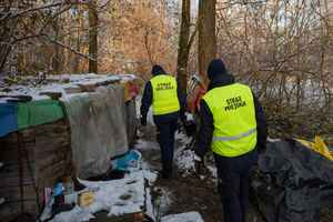 Strażnicy miejscy z Olsztyna uratowali życie bezdomnego