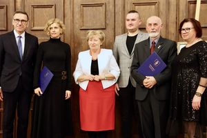 Prezydent Piotr Grzymowicz wręczył nagrody