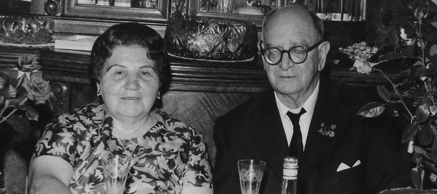 Alfons Szczerbicki wraz z żoną Leokadią podczas rodzinnej uroczystości 40 – lecia małżeństwa