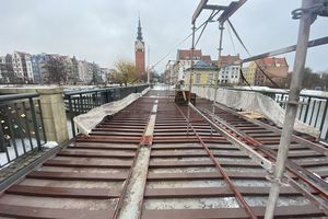 Remont Mostu Wysokiego: Trwają prace związane z układaniem nowej nawierzchni