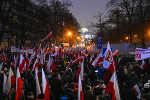 Pod Sejmem rozpoczął się "Protest Wolnych Polaków" organizowany przez PiS