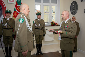 Komendant Placówki Straży Granicznej w Olsztynie pożegnał się z mundurem po prawie 40 latach 