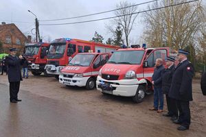 Nowe samochody pożarnicze dla druhów z Łukty i Worlin