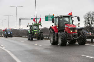 Rolnicy mówią, dlaczego blokują drogę S7