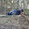Wypadek w pobliżu Dalni. Samochód uderzył w drzewo i dachował