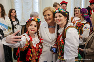 Pierwsza Dama spotkała się z uczniami z Białobrzegów