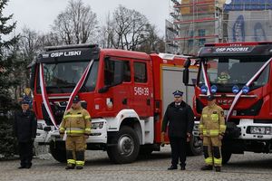 Strażacy ochotnicy z Lisek i Pogobia Średniego mają nowe wozy strażackie