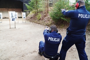 Szkolenie strzeleckie ełckich policjantów