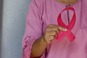 Badaj się! Rak piersi najczęściej występującym nowotworem złośliwym u kobiet