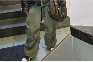 Julia Wieniawa lansuje "niechlujne" spodnie