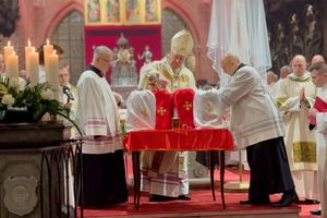 Kapłani Archidiecezji Wrocławskiej odprawili Mszę Krzyżma Świętego