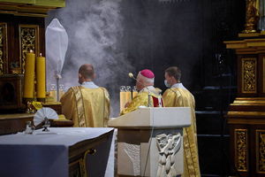 Msza Wieczerzy Pańskiej w Wielki Czwartek rozpoczyna w Kościele obchody Triduum Paschalnego