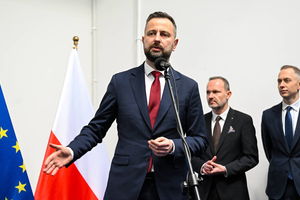 Szef MON zapowiada budowę bazy śmigłowców na lotnisku w Świdniku 