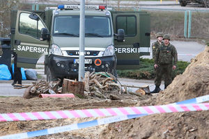 Na lotnisku w Gryźlinach znaleziono dwa niewybuchy. Na czas ich wydobycia została zamknięta droga S51 